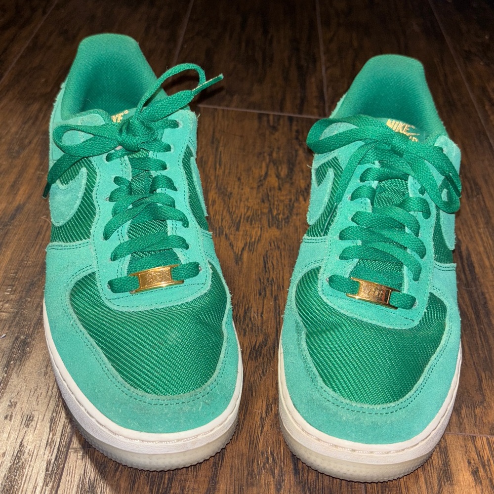 Nike Air Force 1 Green Sneakers